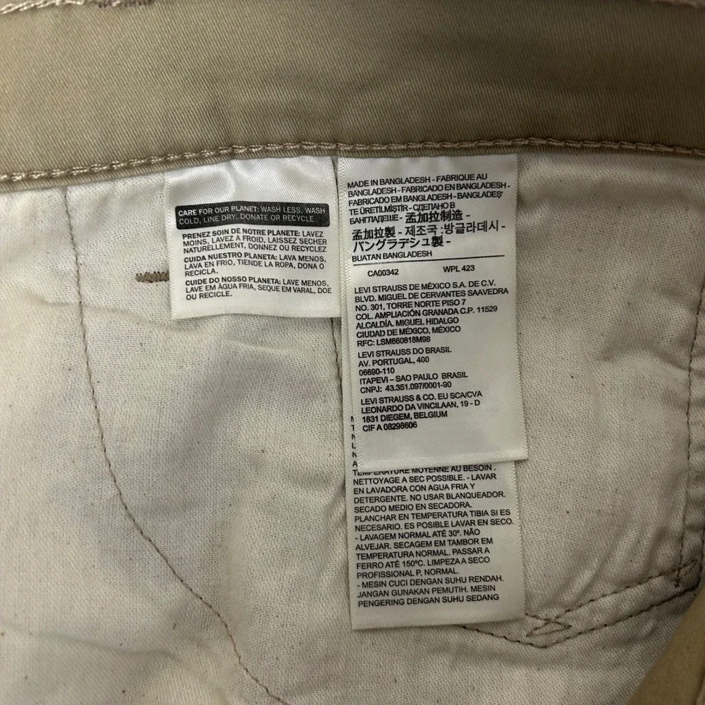 Levi's 541 Athletic Taper Pants Mens 46x30 Khaki Tan All Seasons Tech